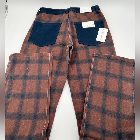 WEWOREWHAT - Color Block Icon Jeans - Picture 6 of 15